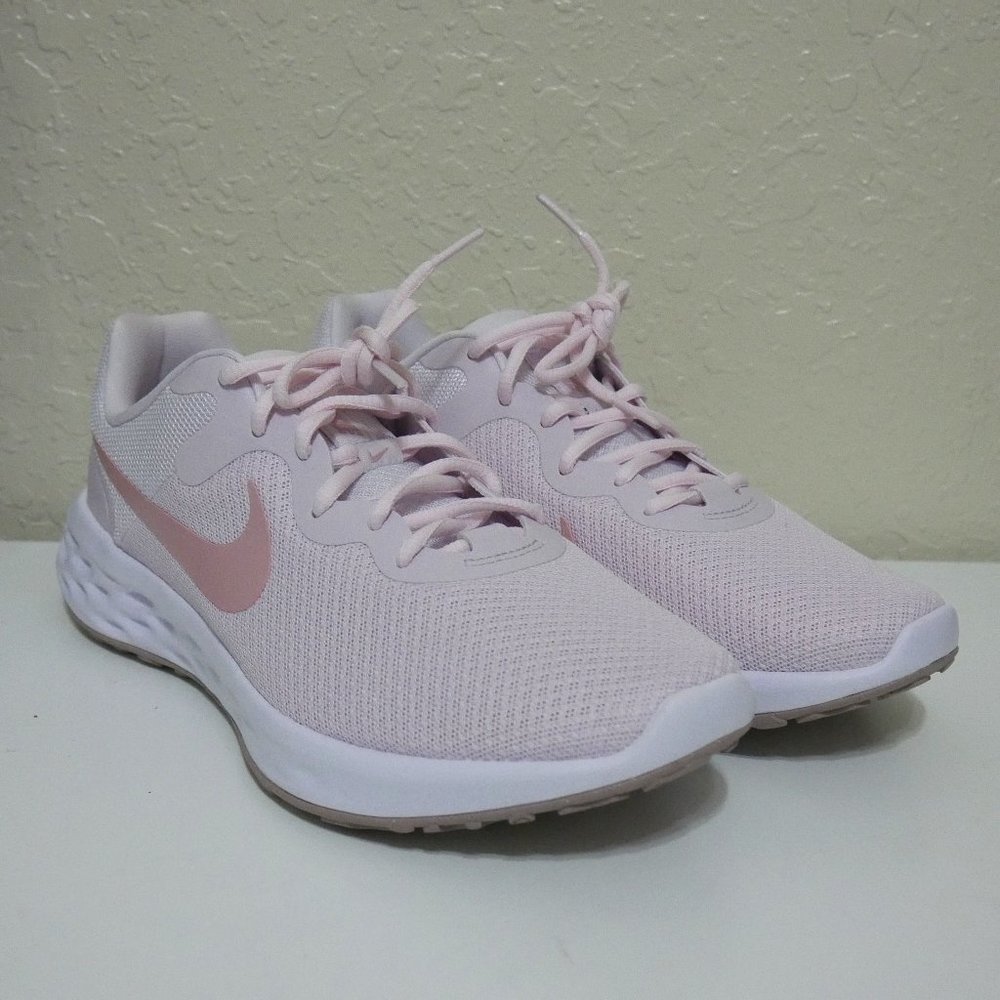 Nike Revolution 6 NN Running Shoes Women Size 10.5 Light Violet Athletic Sneaker